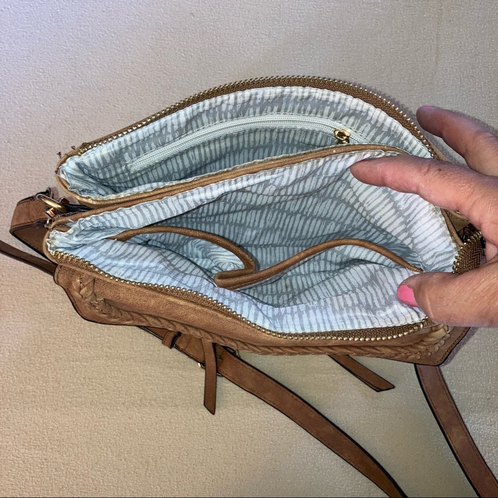Love Culture | Braided Crossbody Bag - Picture 6 of 8